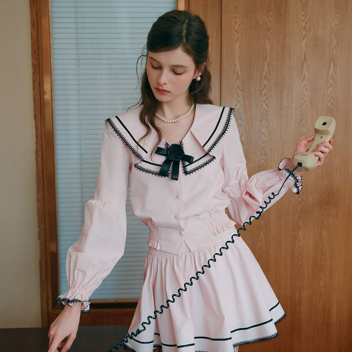 쎄무아듀(CEST MOIDEW) Cest_Pink sailor collar puff sleeve blouse