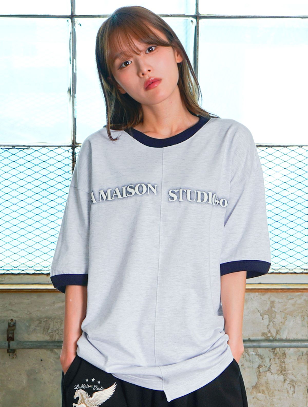 라 메종 스튜디오(LA MAISON STUDIO) SEPARATE RINGER SHORT SLEEVE ASHGRAY(FCG2TS811M)