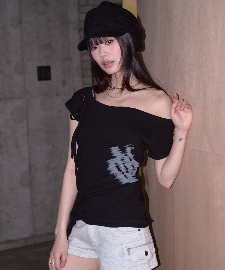 CORSET DETAIL ONE-OFF-SHOULDER SHORT SLEEVE BLACK