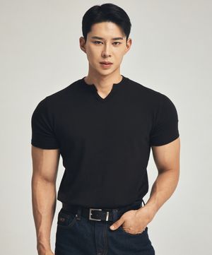 리틀 브이넥 반팔 머슬티셔츠 블랙