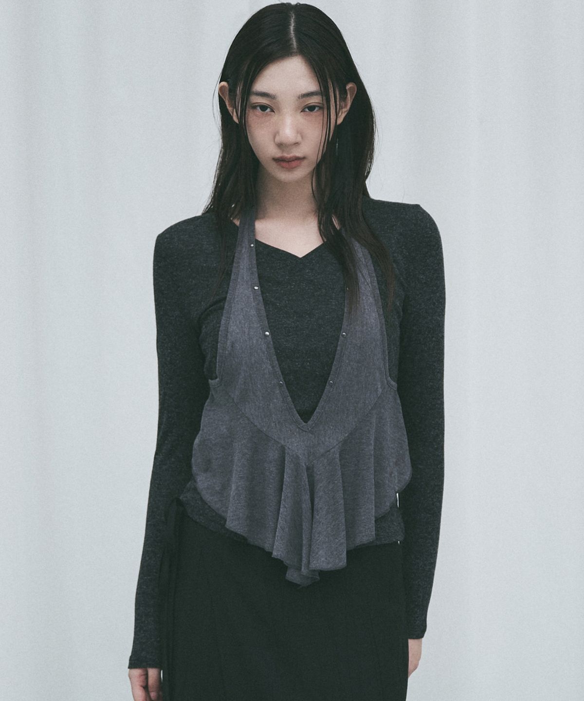 닉앤니콜(NICK&NICOLE) HALTER LAYERED TOP_CHARCOAL