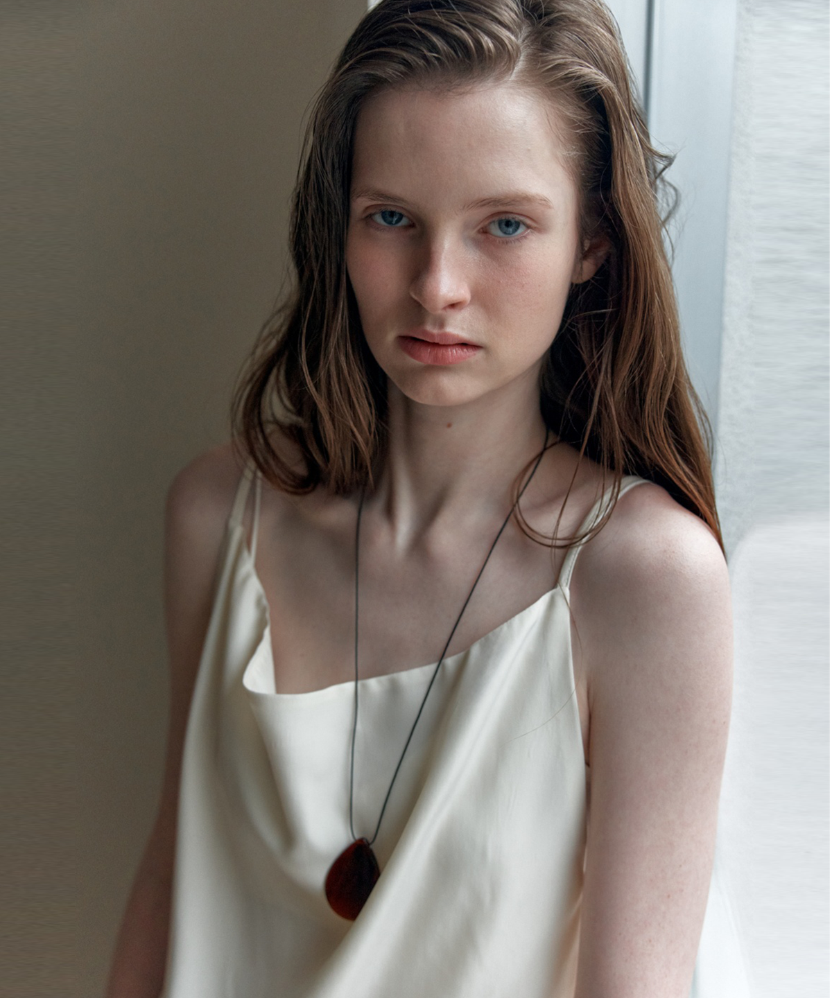 더 릴(THE LILLE) Drop Formica Necklace