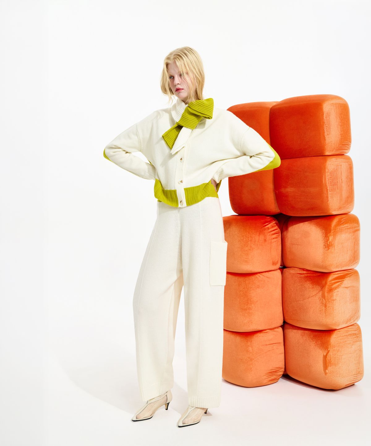 스노야(SNOYA) 25FW 울 홀가먼트 니트 팬츠