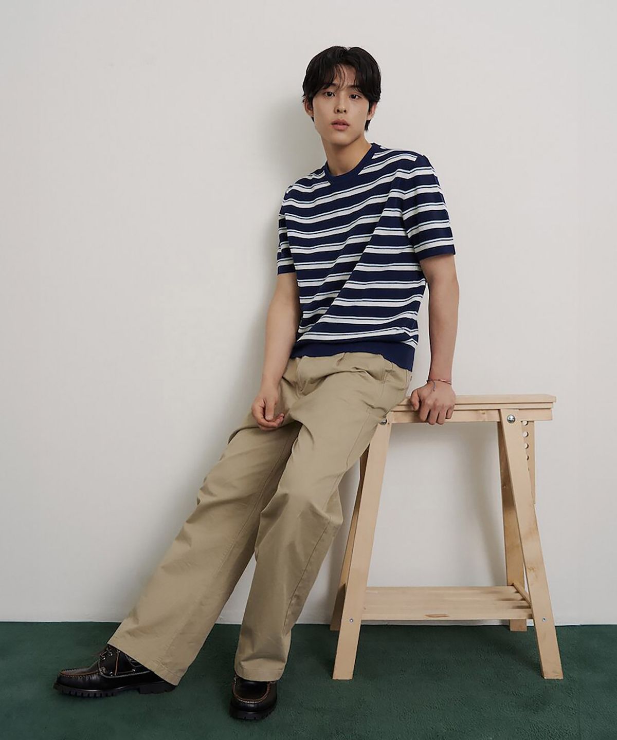 빈폴 멘(BEANPOLE MEN) 스트라이프 라운드 니트  네이비