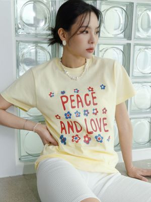 Peace and love T-shirt Light yellow