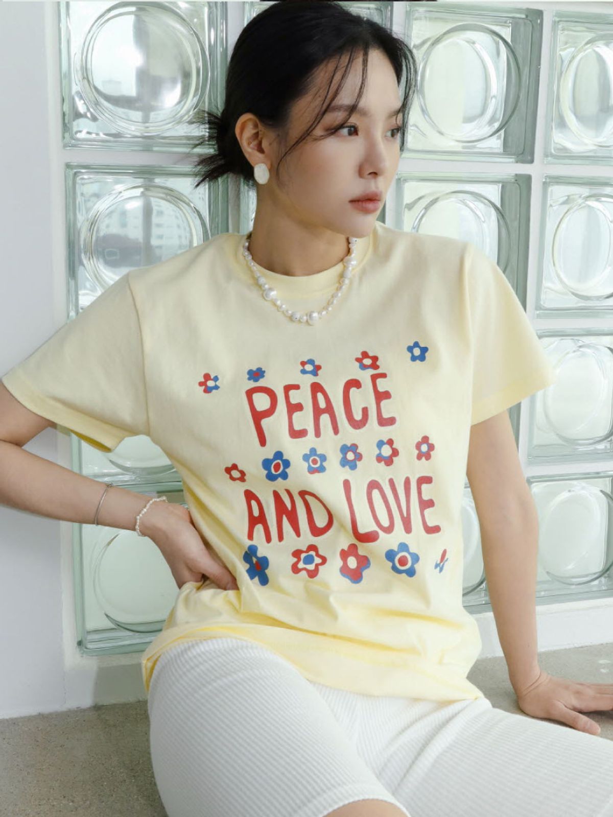 웨이브유니온(WAVE UNION) Peace and love T-shirt Light yellow