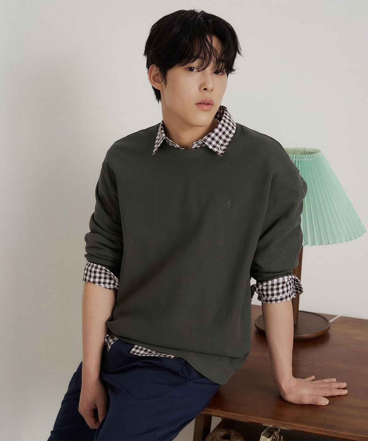 빈폴 멘(BEANPOLE MEN) 텍스처 라운드넥 긴소매 티셔츠  카키