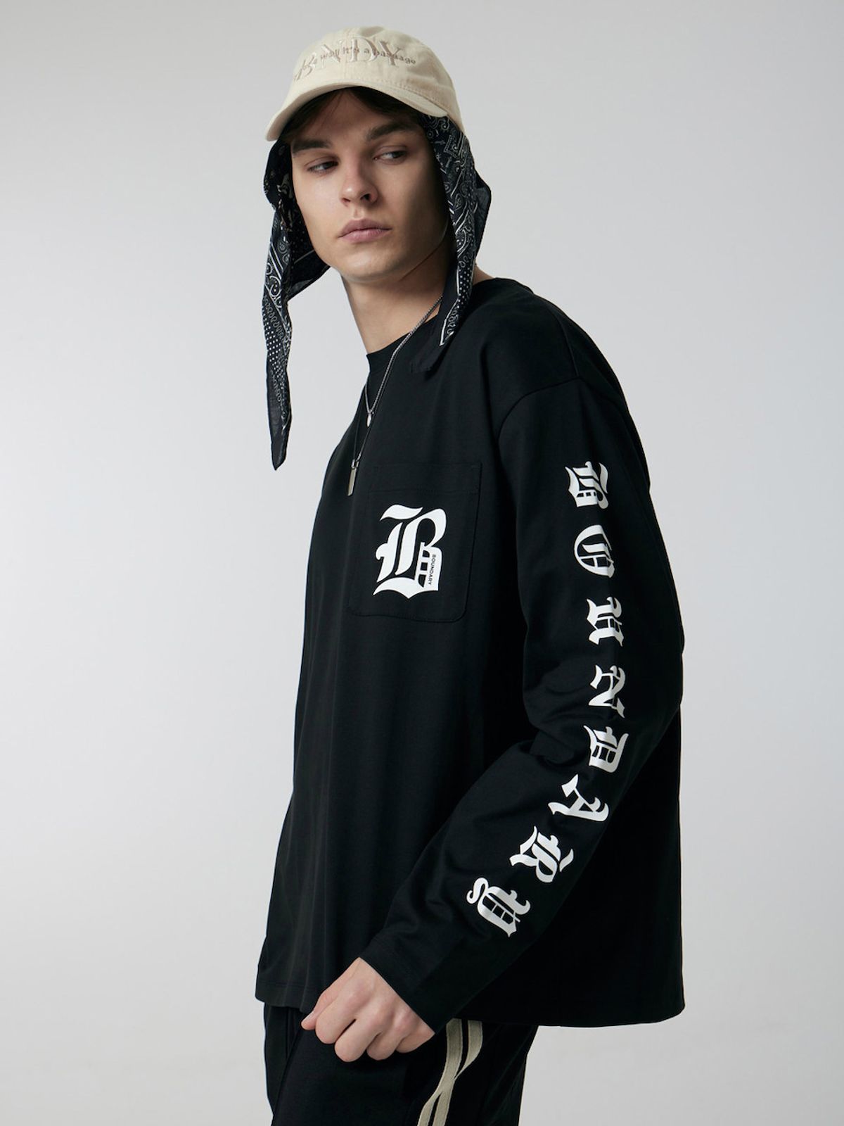 바운더리(BOUNDARY) POCKET LETTERING T-SHIRTS BK_B253PSM005