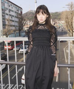 모모크 블랙 에이프런 원피스