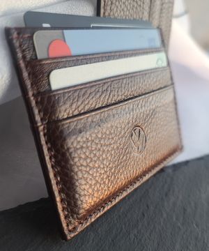 탑그레인(Top-grain) 가죽 딥 와인(Deep Wine) 컬러 카드지갑