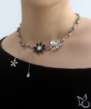 Flora Chain Necklace