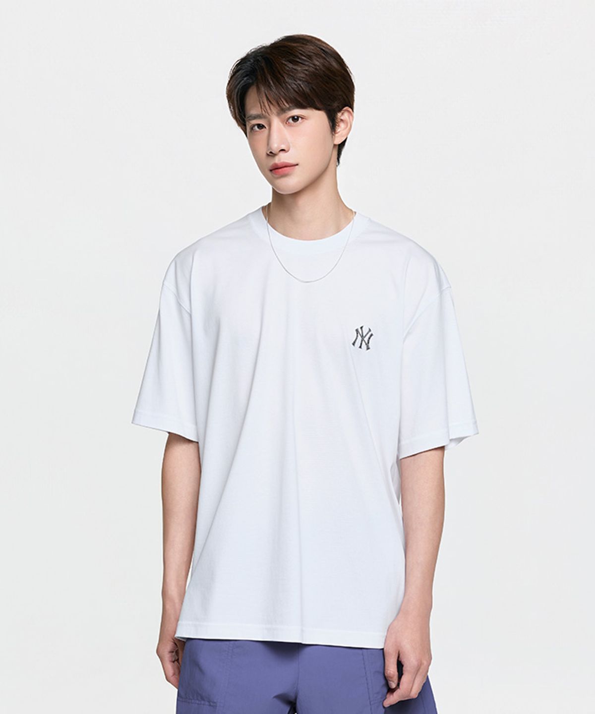 엠엘비(MLB) 베이직 라이트웨이트 오버핏 반팔 티셔츠 NY (White)
