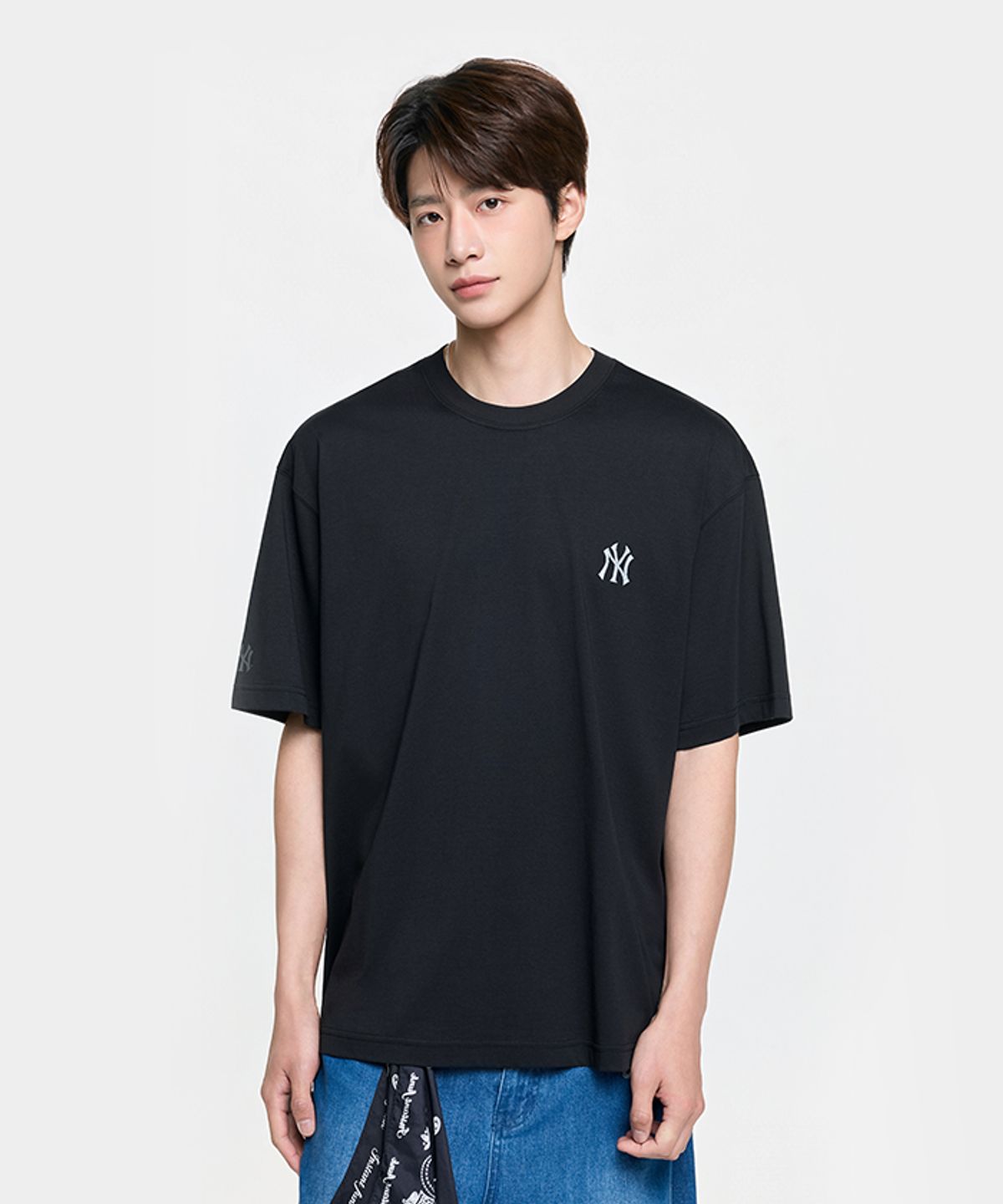 엠엘비(MLB) 베이직 라이트웨이트 오버핏 반팔 티셔츠 NY (Black)