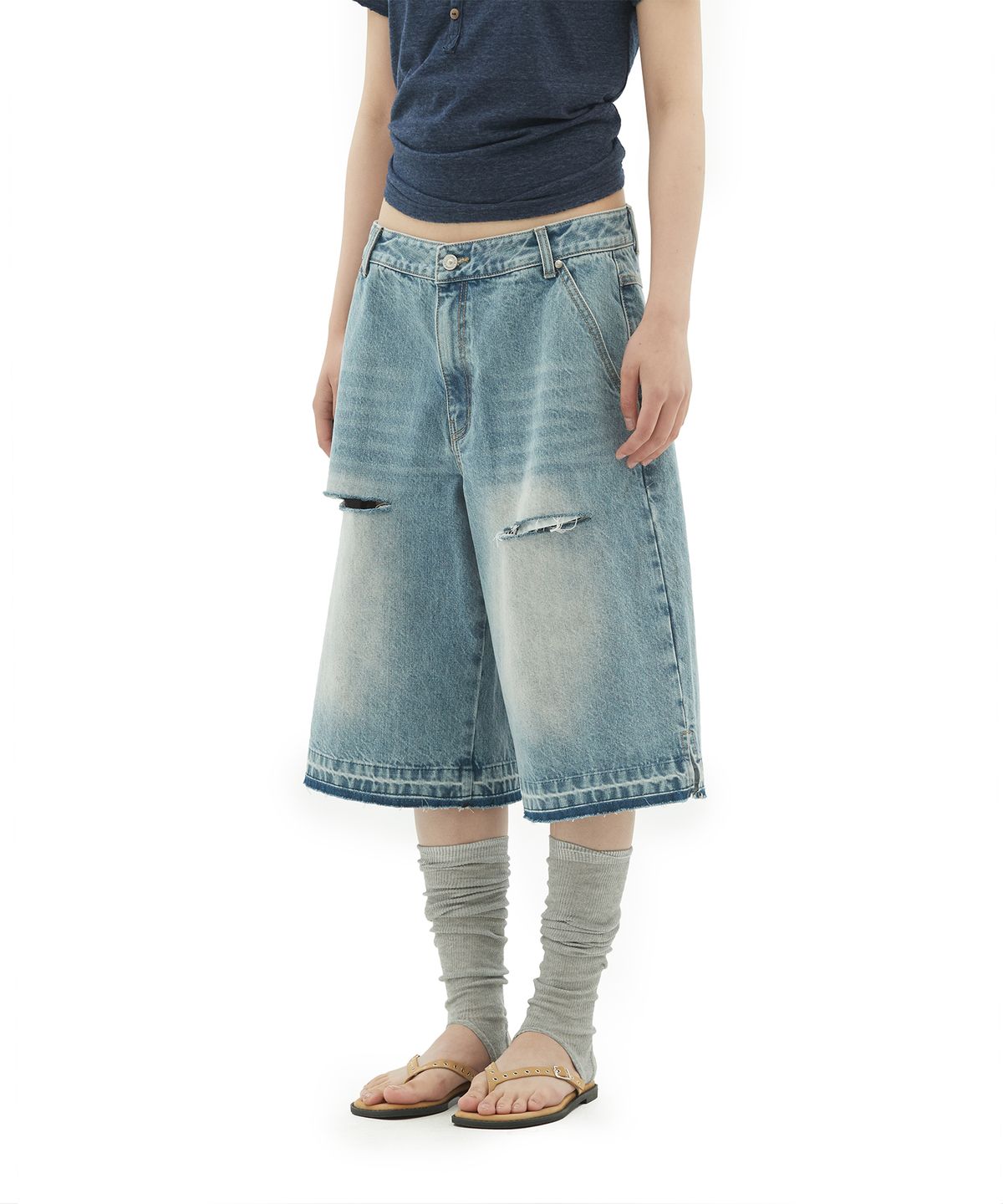 데프가먼츠(DEFGARMENTS) WASHED BUCKLE DENIM SHORTS [INDIGO]