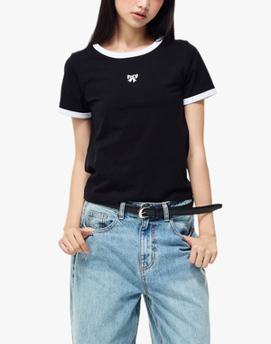 리본 로고 링거 반팔 티셔츠 블랙