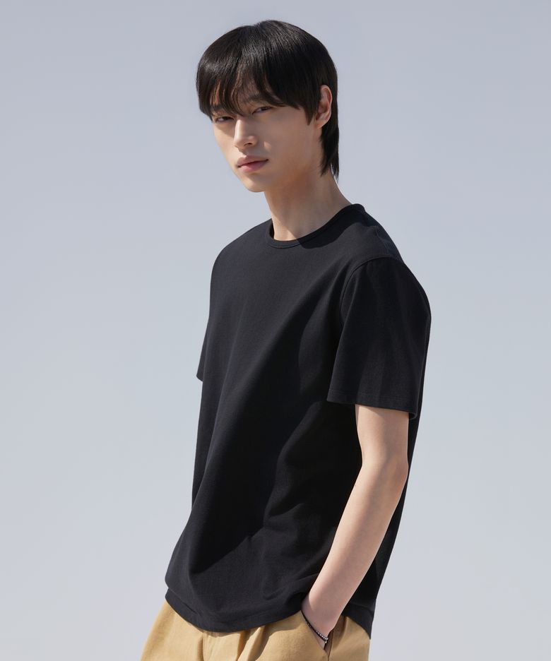 스탠다드 에센셜 크루넥 숏슬리브 블랙