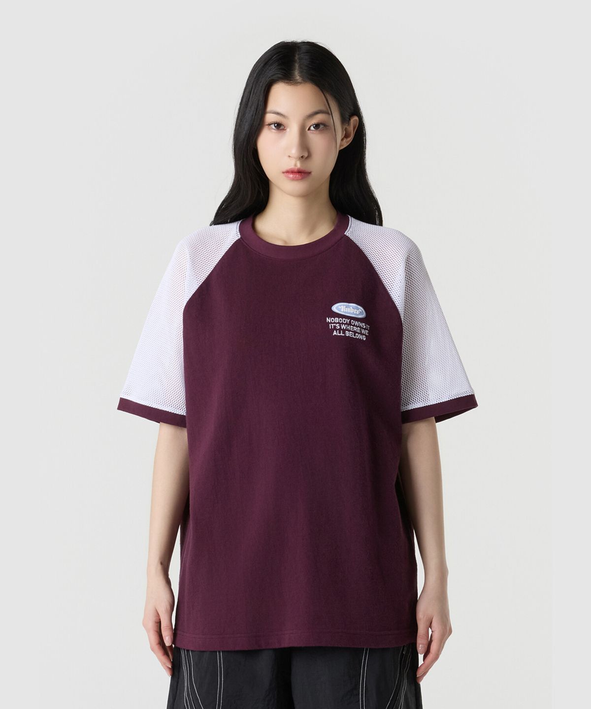 엄브로(UMBRO) 크리스피 타슬란 메쉬 하이브리드 반팔 티셔츠 와인 UR211CRS50