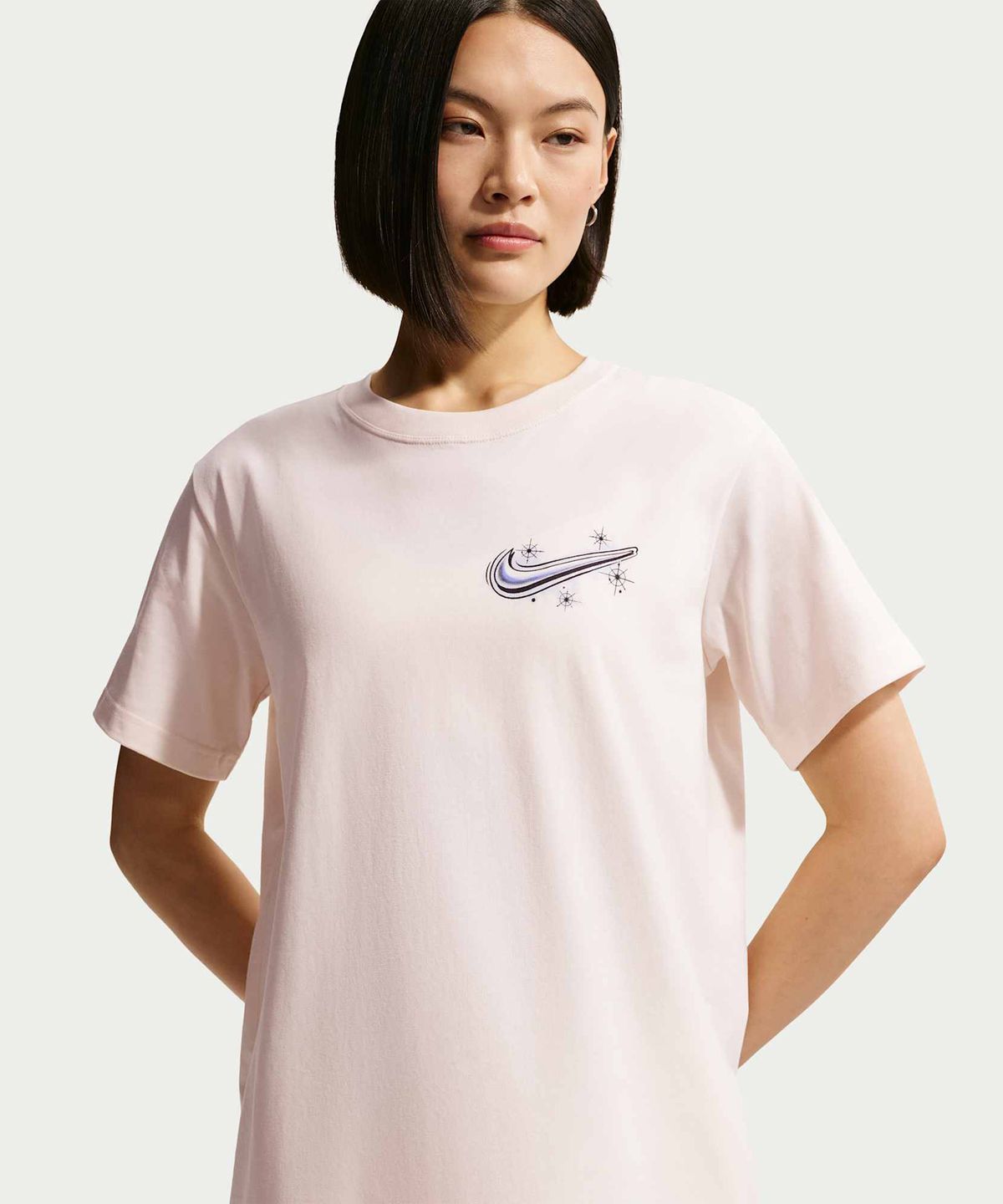 나이키(NIKE) 스포츠웨어 클래식 오버사이즈 티셔츠 W - 초크 / IH7605-103