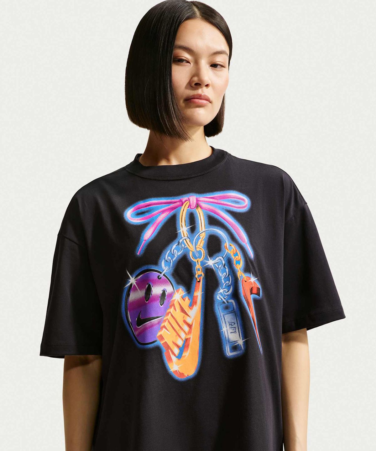 나이키(NIKE) 스포츠웨어 클래식 오버사이즈 티셔츠 W - 블랙 / IR7849-010