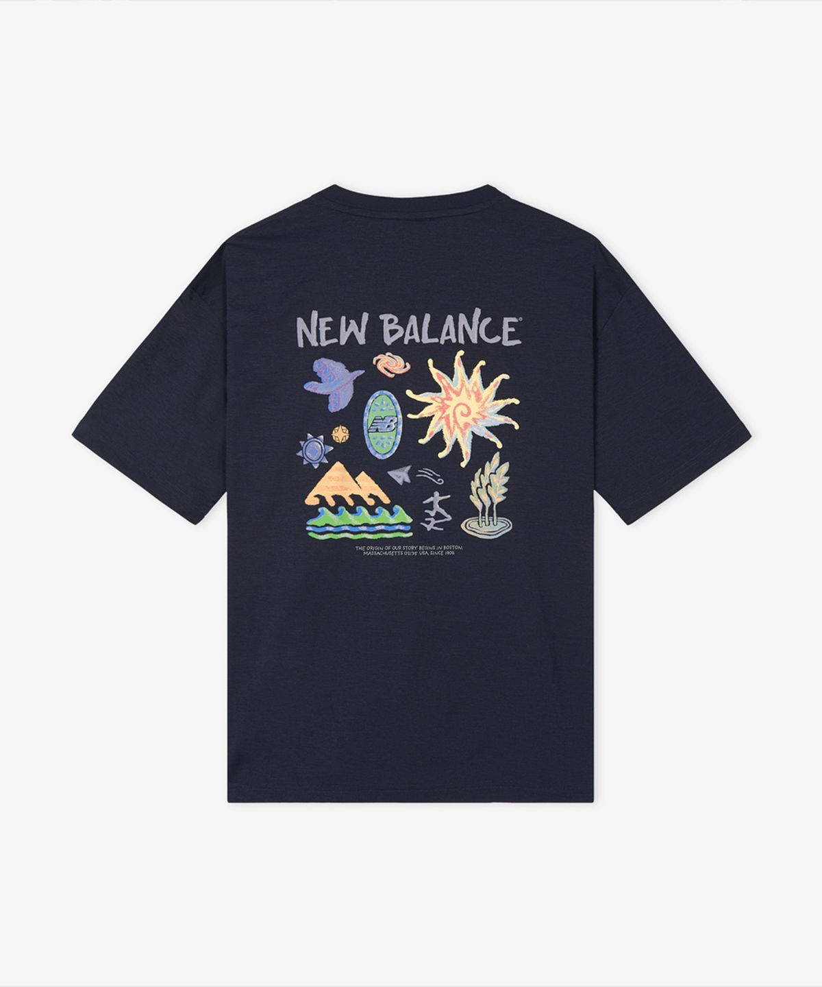 뉴발란스(NEW BALANCE) NBNEG31643 / UNI 써니 레이니 일러스트 반팔티 (NAVY)