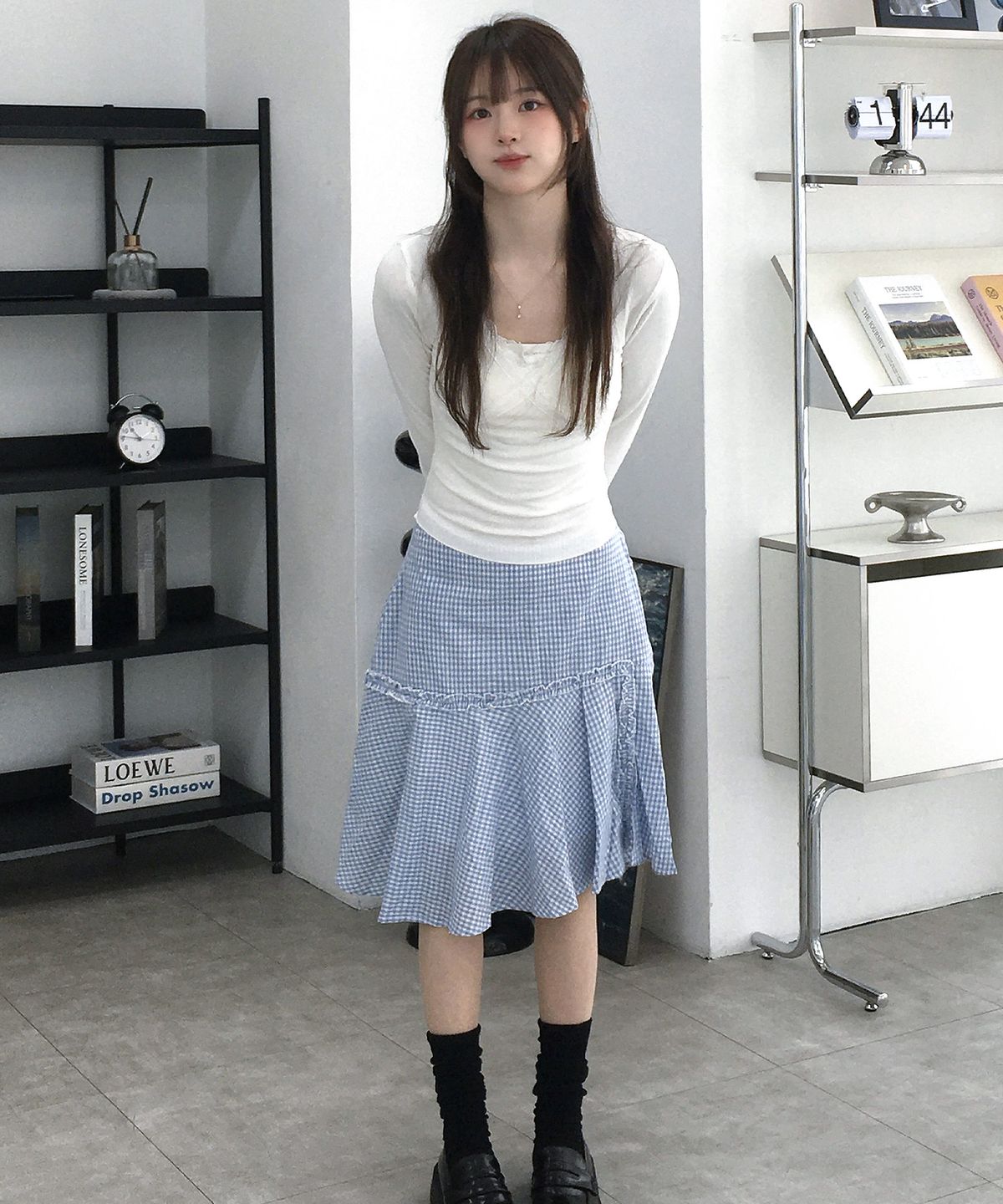 키뮤어(KIIMUIR) (우먼) 언발란스 프릴 미디 스커트_스카이 블루