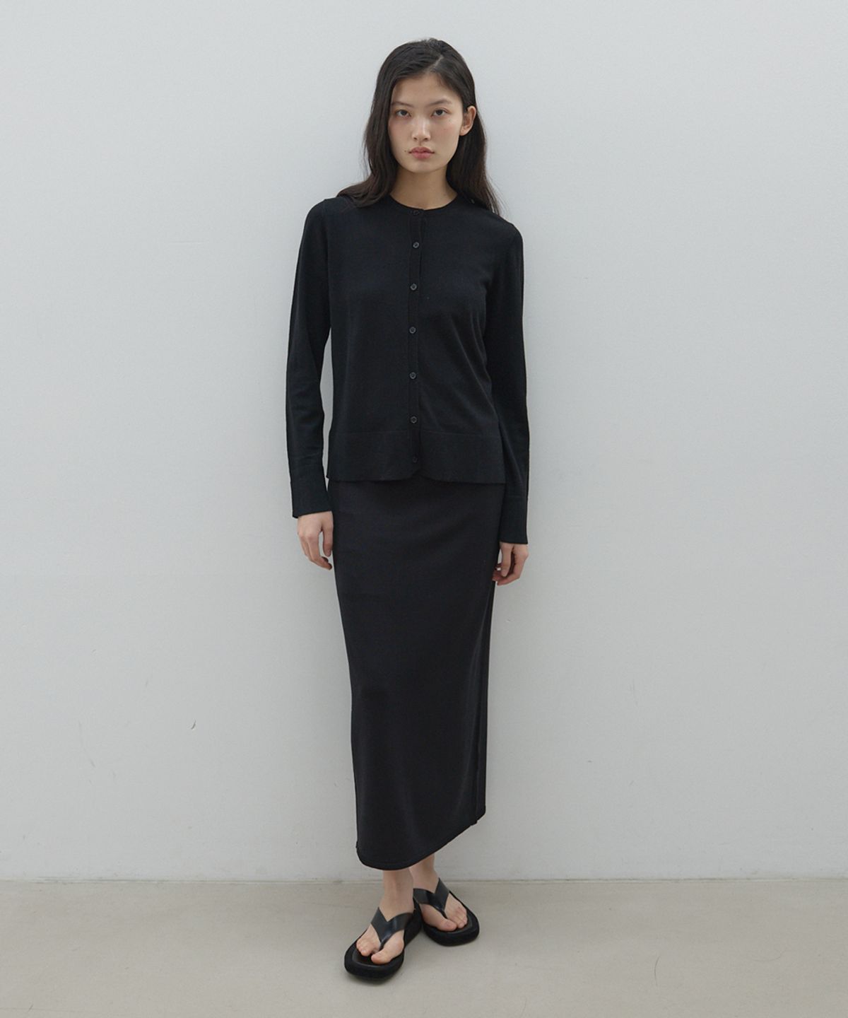 모헤(MOHAE) Sleek knit skirt _ black