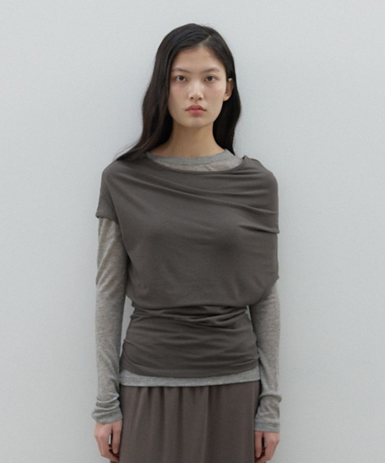 Shirring off shoulder tee _ charcoal