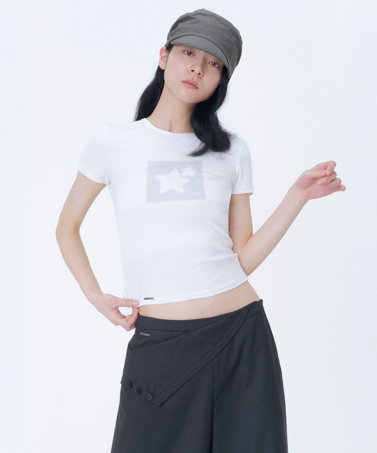 미세키서울(MISEKI SEOUL) Midnight stars fitted short sleeve WHITE