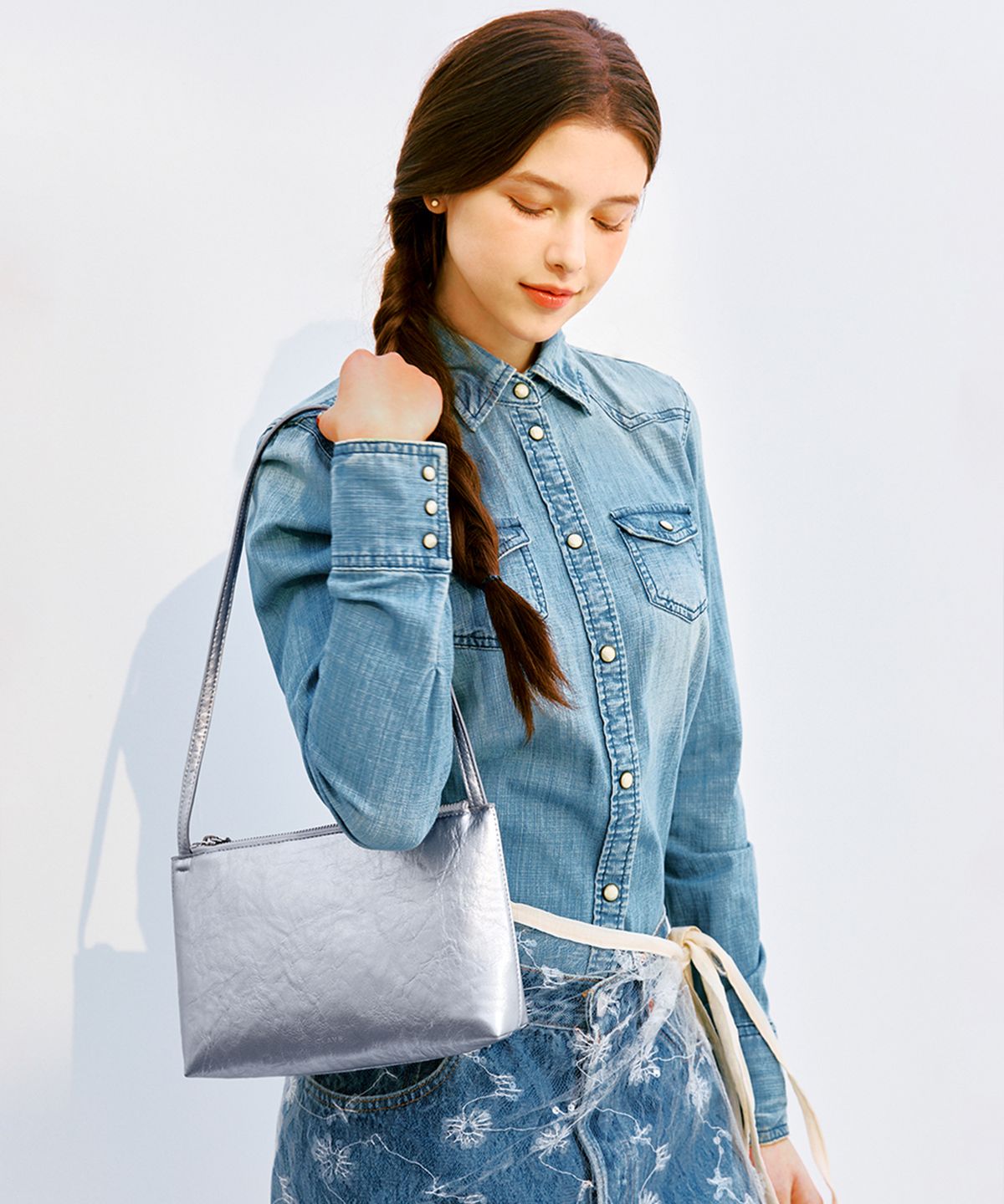 끌라베(CLAVE) 아이비 실버 숄더백 (IVY SIlver Shoulder Bag)