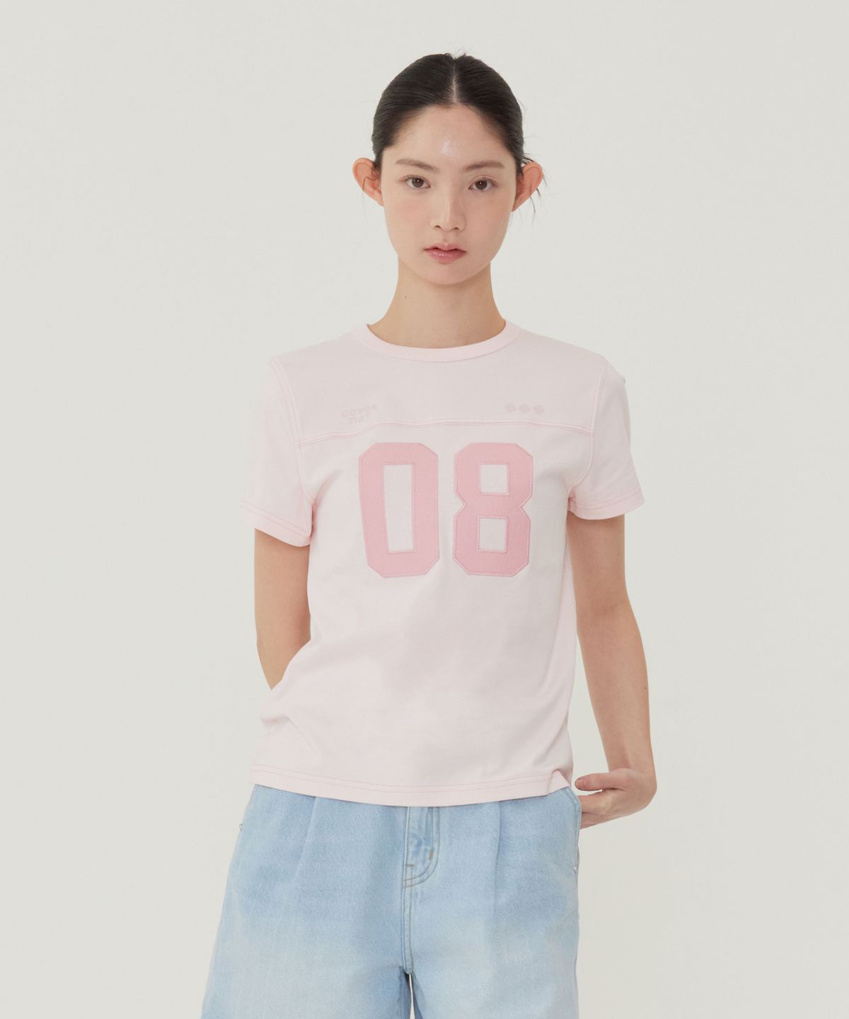 커버낫 우먼(COVERNAT WOMAN) 우먼 넘버 로고 티셔츠 핑크