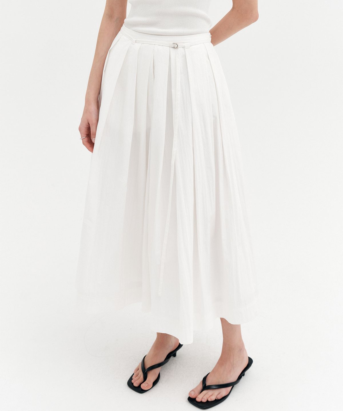 룩캐스트(LOOKAST) 플로라 플레어 롱 스커트 / FLORA FLARE LONG SKIRT_2colors