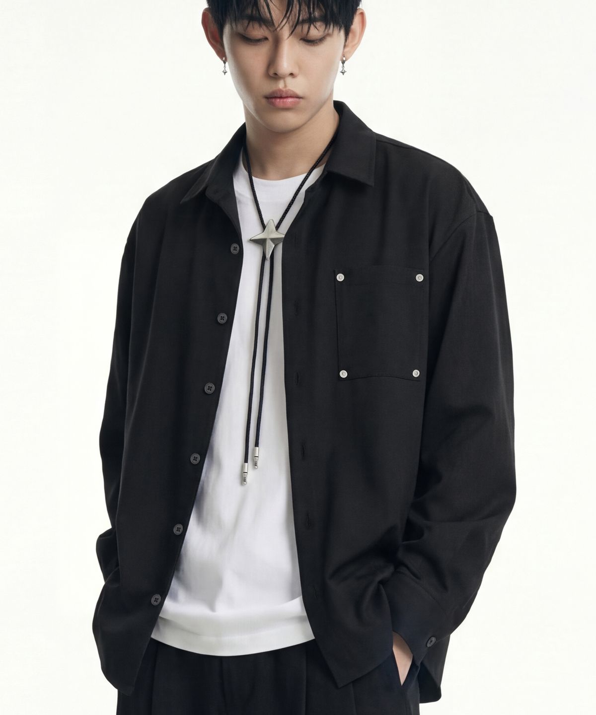 아차(ACHA) Semi crop rivet bolo tie shirt _ black