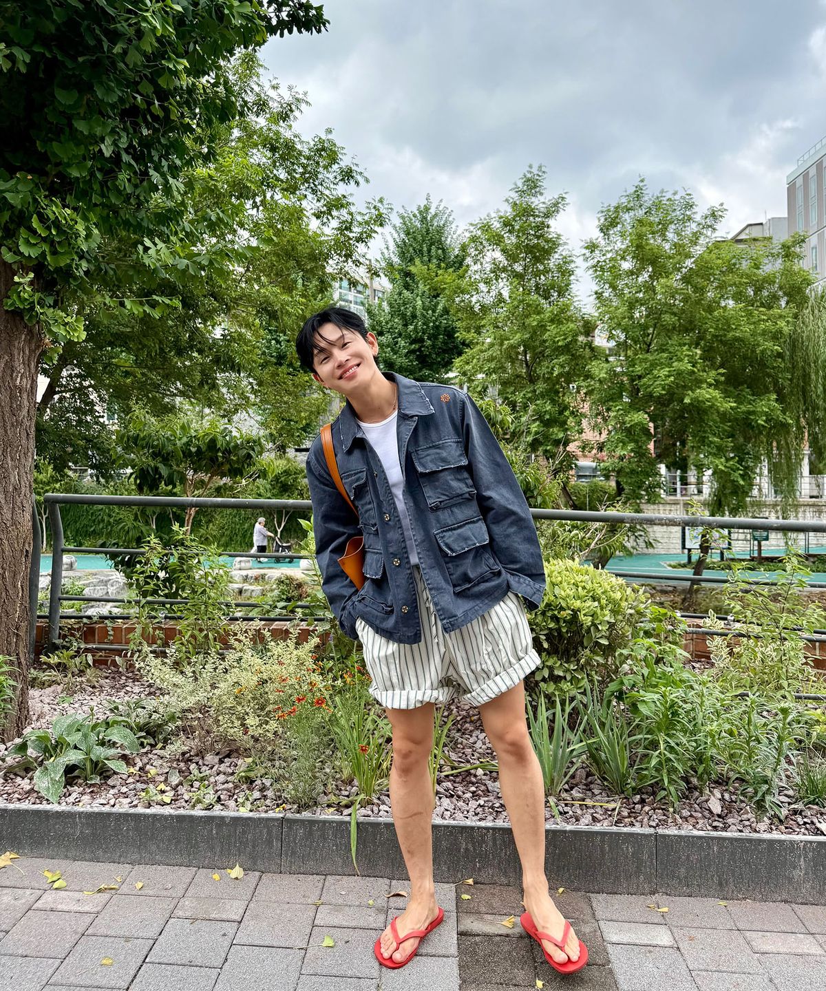 라이크 어 모즈(LIKE A MODS) 워싱 데미지 4포켓 자켓_네이비