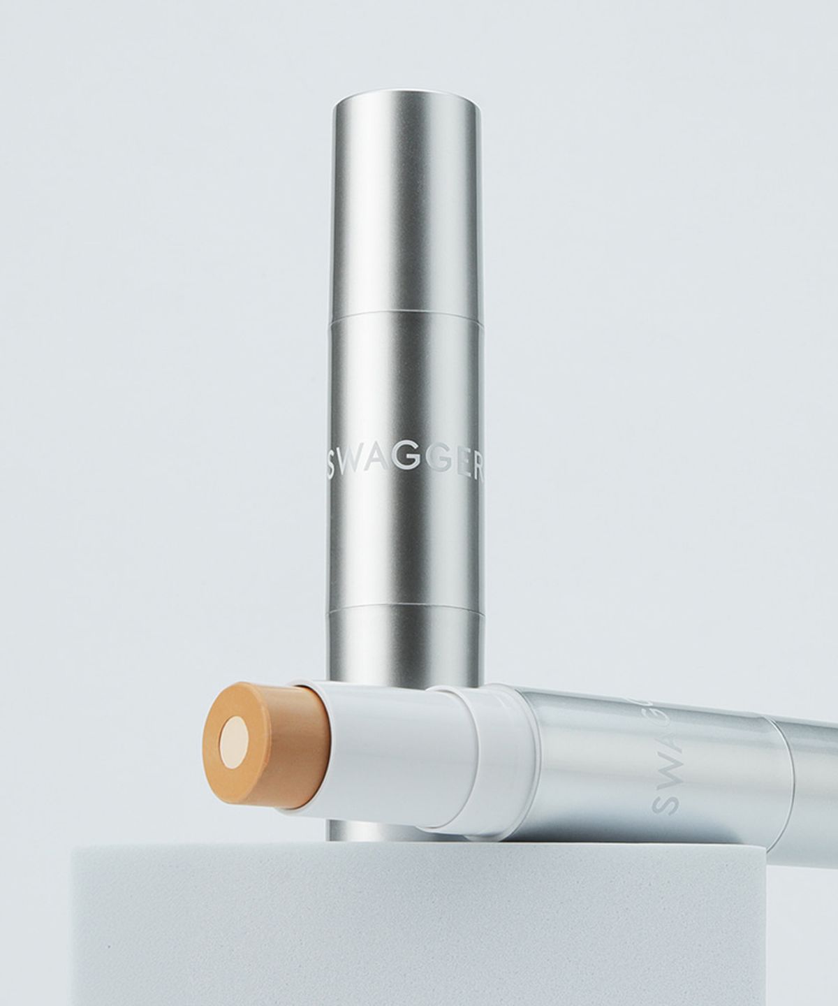 스웨거(SWAGGER) 내추럴 톤 커버 파운데이션 스틱 12g SPF50+ PA++++