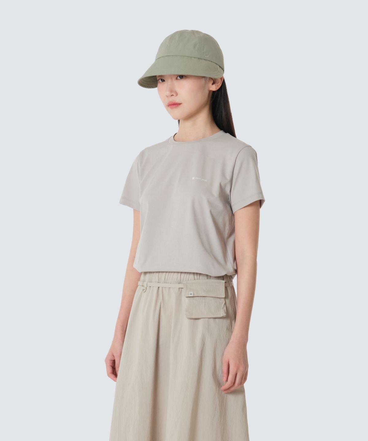 스노우피크 어패럴(SNOWPEAK APPAREL) 리젠 퀵드라이 여성 슬림핏 반팔 티셔츠 (S26MWTTS51) Light Beige