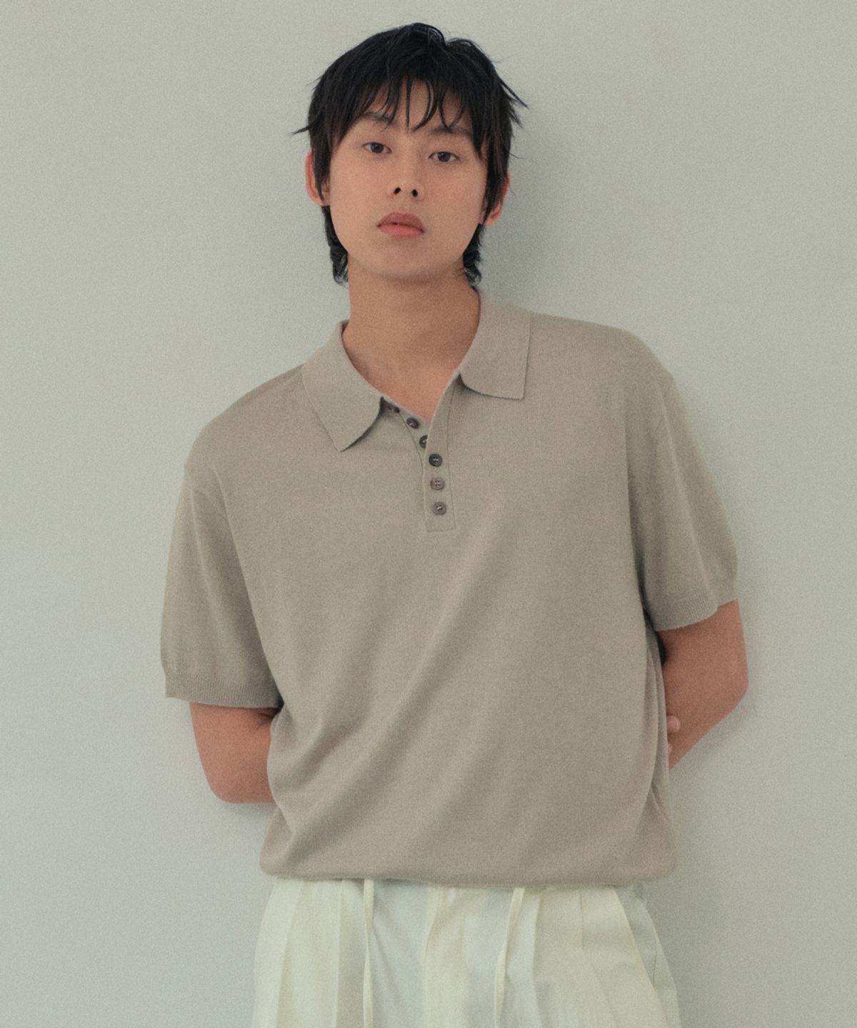 웬즈데이오아시스(WEDNESDAY OASIS) 버튼 카라 하프 니트_BEIGE(WC26KN50)