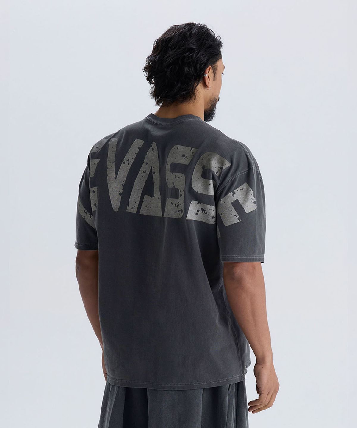 르바세(LEVASSE) Old School Overfit Tee – Pigment Charcoal
