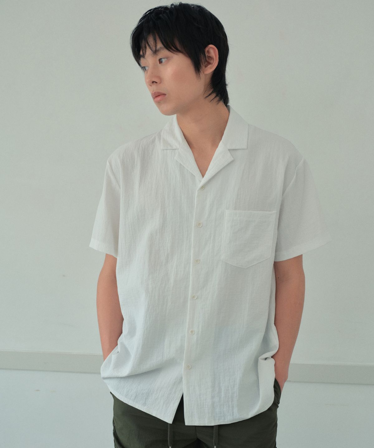 웬즈데이오아시스(WEDNESDAY OASIS) 요루 오픈 카라 셔츠_IVORY(WB6SH04)