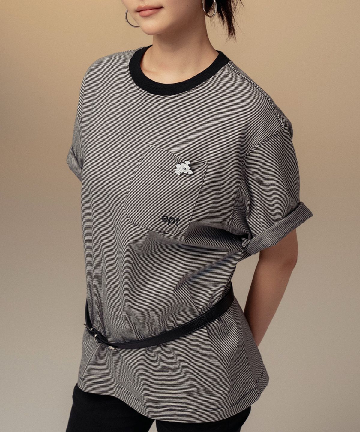 이피티(EPT) MICRO STRIPE T-SHIRT (BLACK)