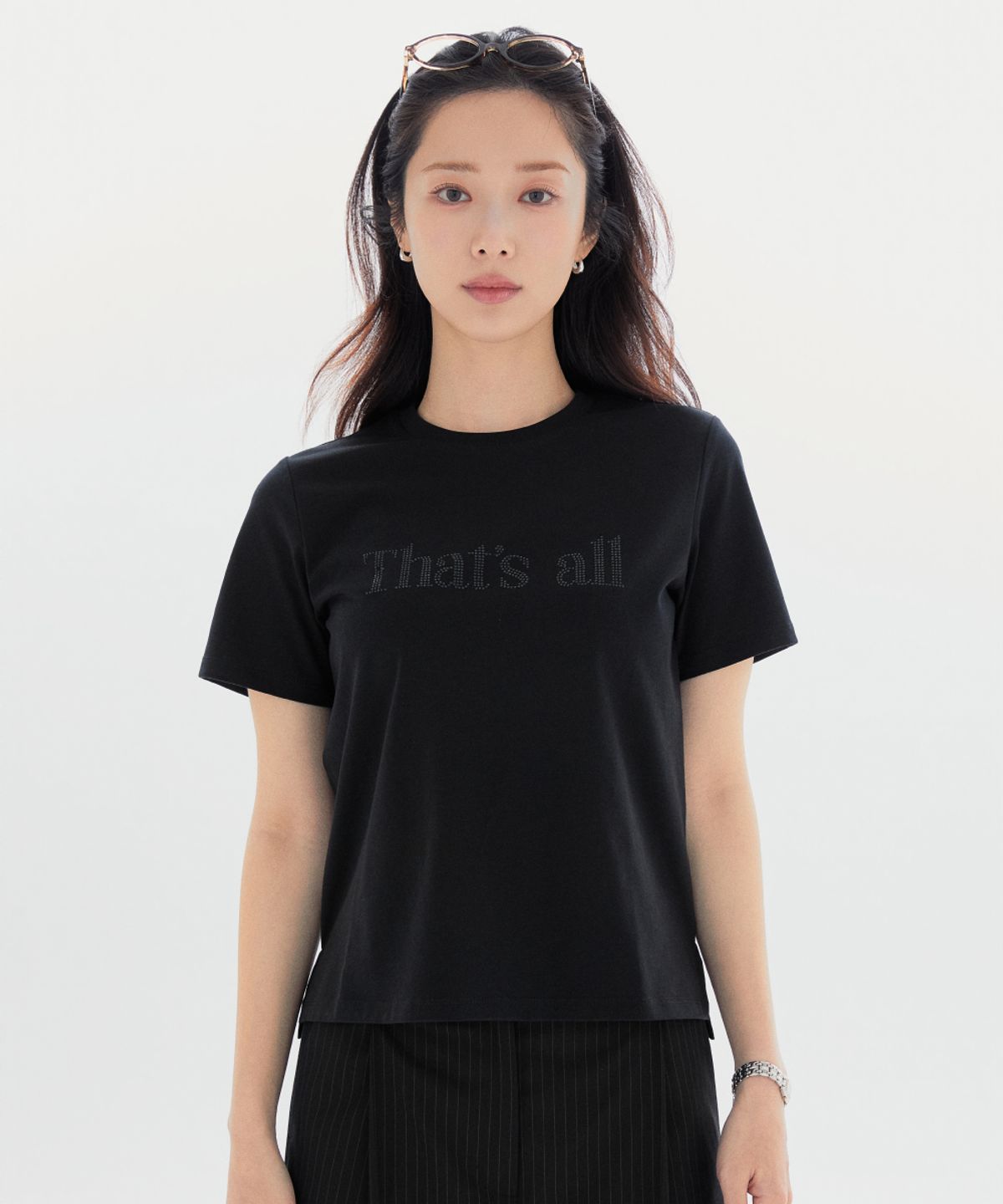 스파오(SPAO) [악마는 프라다를 입는다] 세미 크롭 반팔 티셔츠(BLACK)_SPRLG25U18