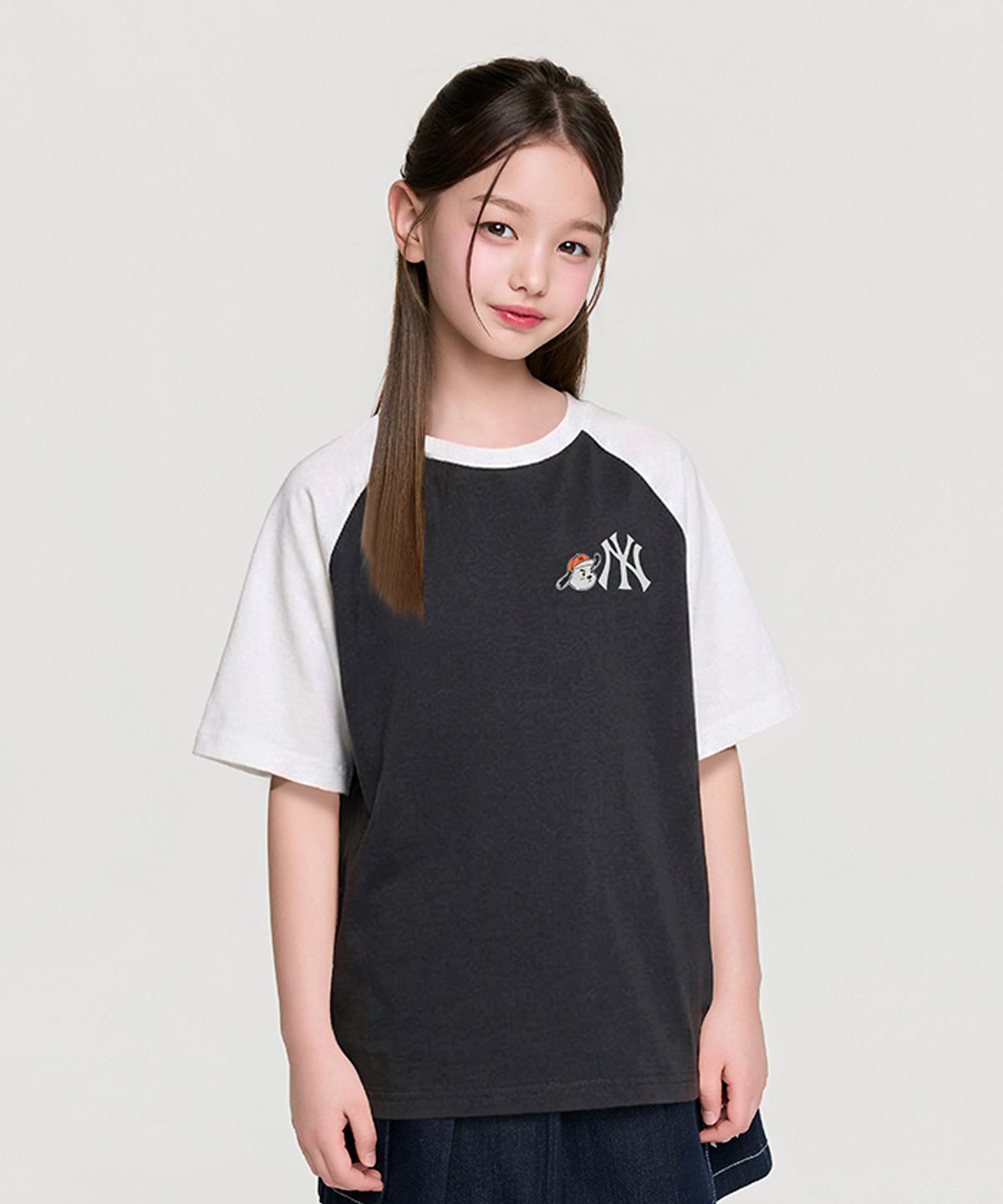엠엘비 키즈(MLB KIDS) 스트릿 바크&바니 배색 라글란 티셔츠 NY (Charcoal Grey)