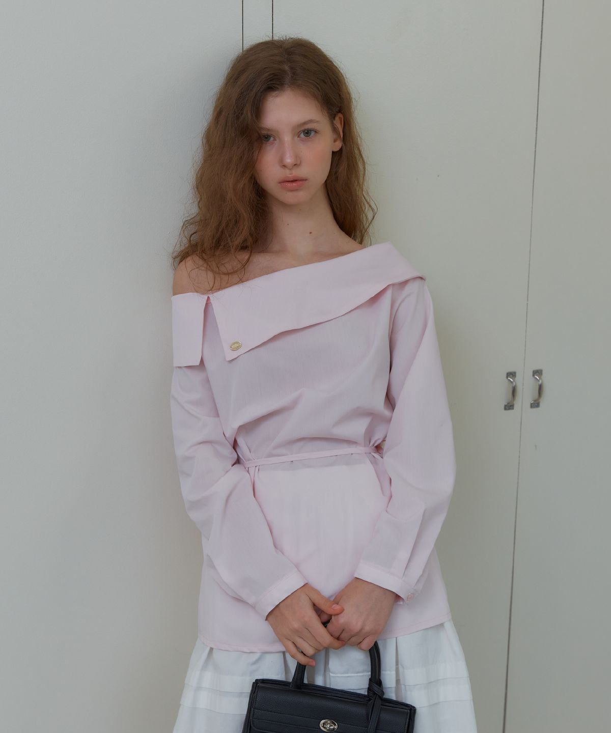 아노에틱(ANOETIC) ANC OFF-SHOULDER BLOUSE_PINK