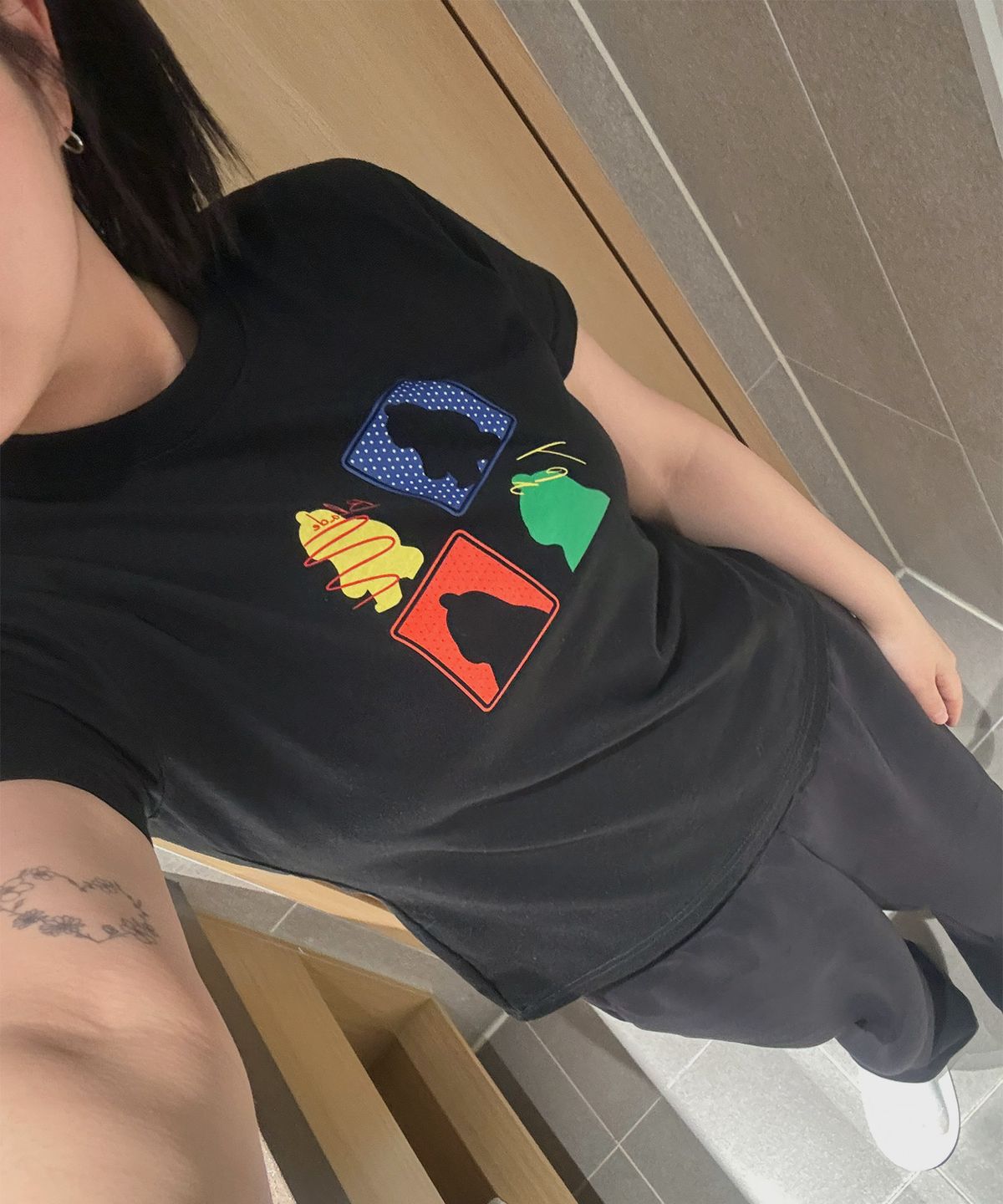 텐블레이드(TENBLADE) 팝 스퀘어 베어 슬림핏 티셔츠 (2컬러)