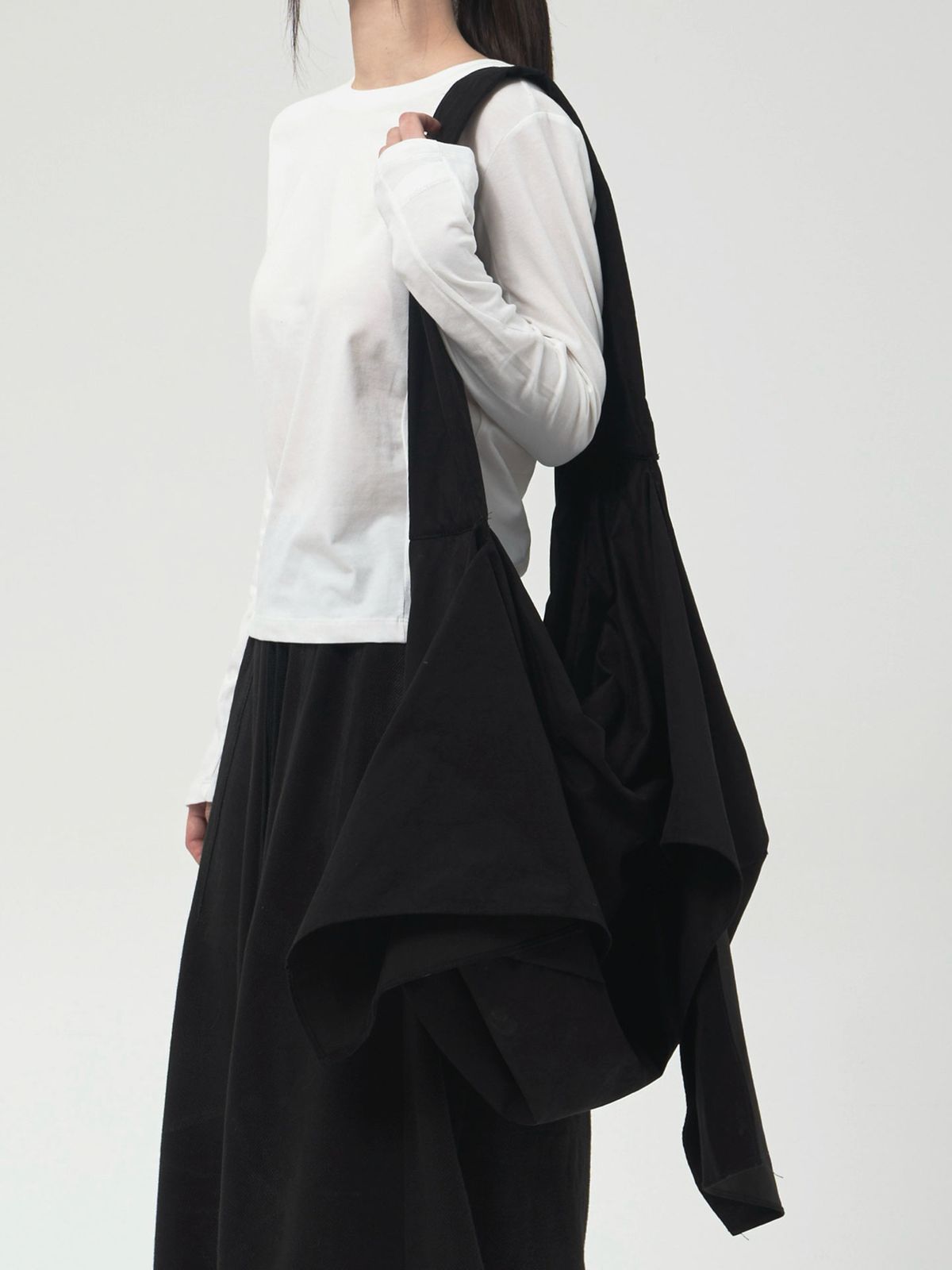 디에스엠티(DSMT) DRAPED SHOULDER BIG BAG