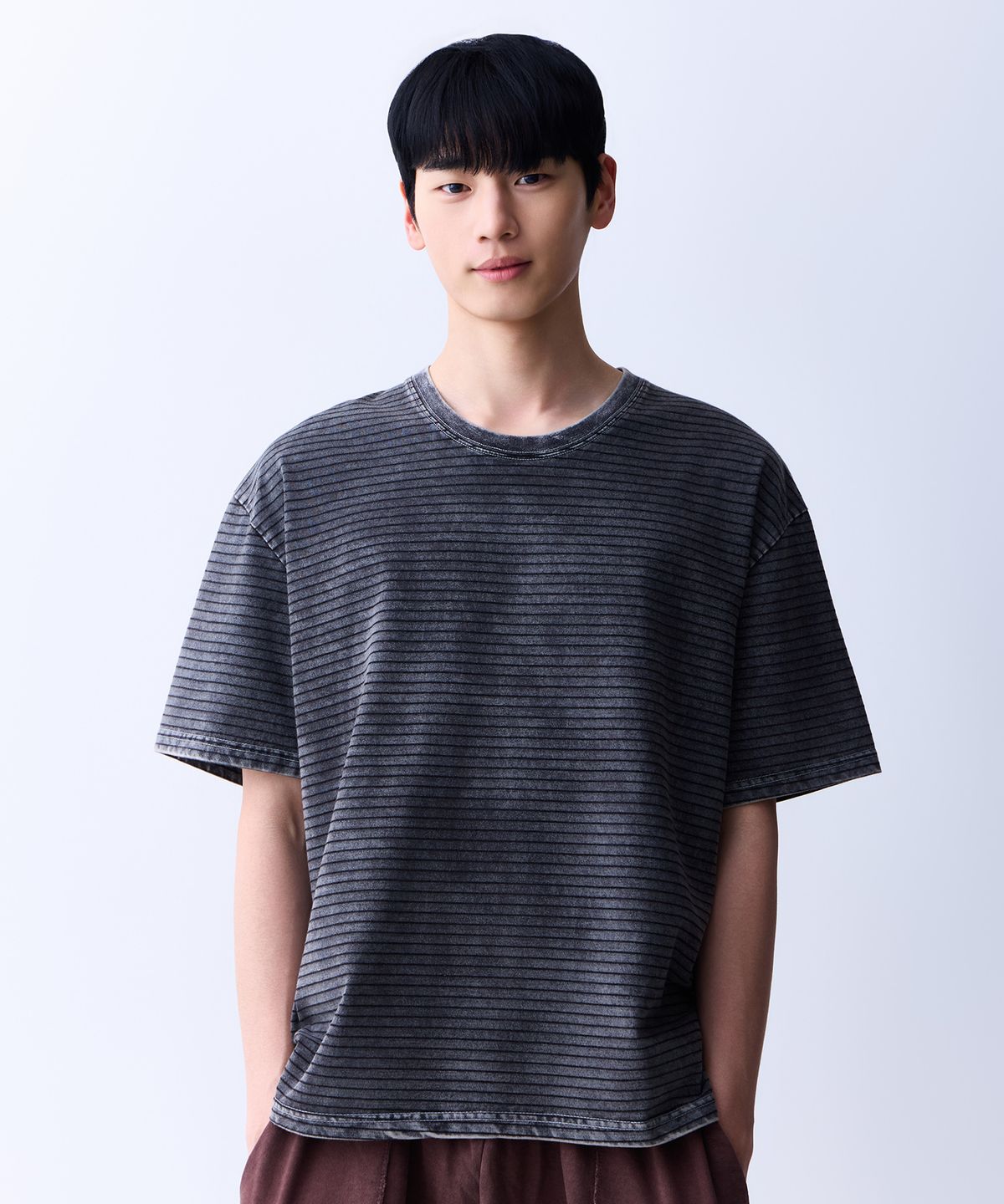 에이던엠(ADERNM) 썸머 데일리 워시드 씬 스트라이프 오버핏 티셔츠