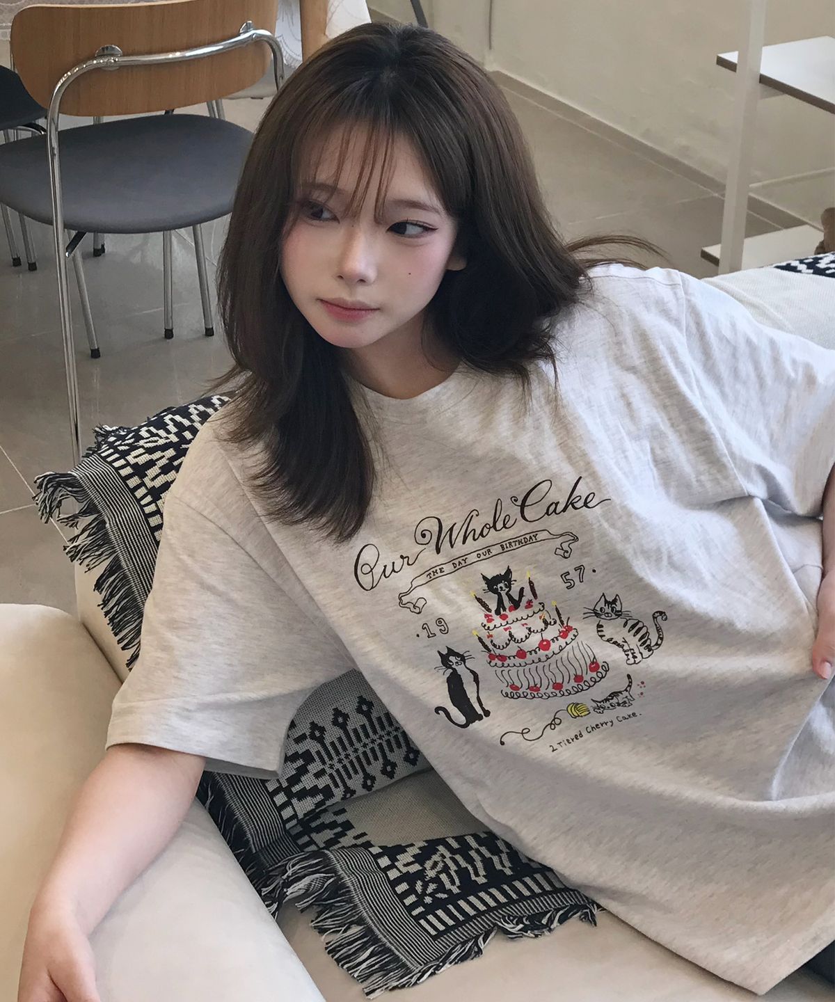 꼼파뇨(CPGN STUDIO) 벌스데이 반팔티 멜란지화이트