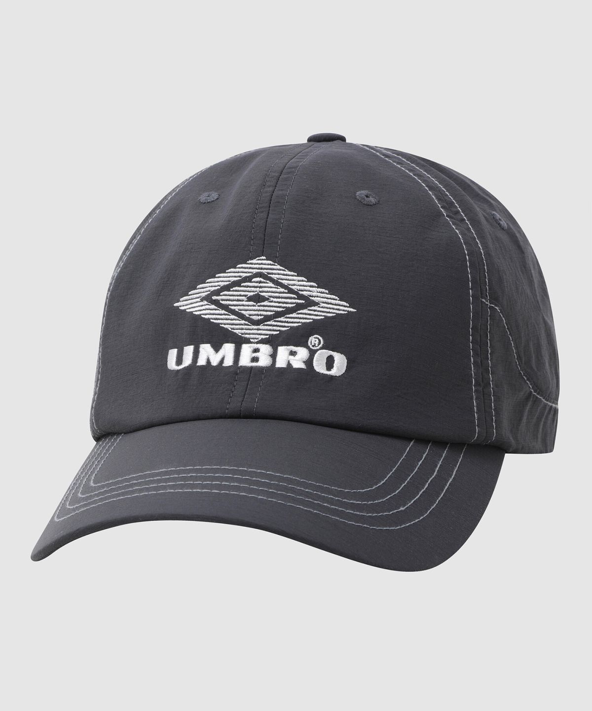 엄브로(UMBRO) 크리스피 타슬란 캡 차콜 UR221CCP51