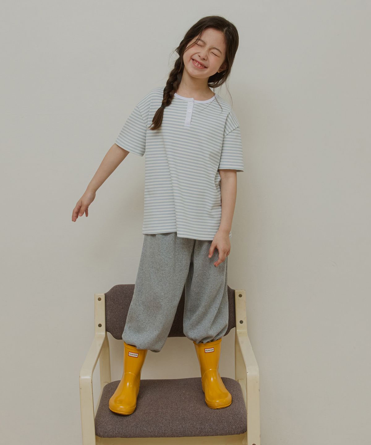 웬즈데이오아시스 키즈(WEDNESDAYOASIS KIDS) [Kids]로에 헨리넥 스트라이프 티셔츠_LIGHT BLUE(WB6TP38)