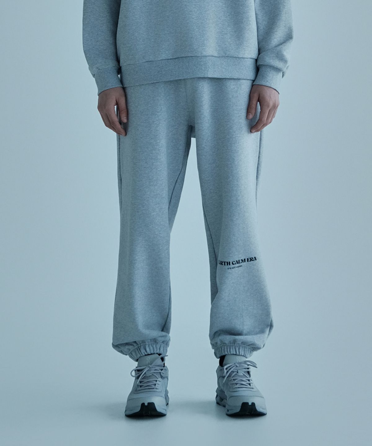 얼스캄에라(EARTH CALM ERA) 내추럴 데일리 스웨트팬츠_멜란지 그레이
