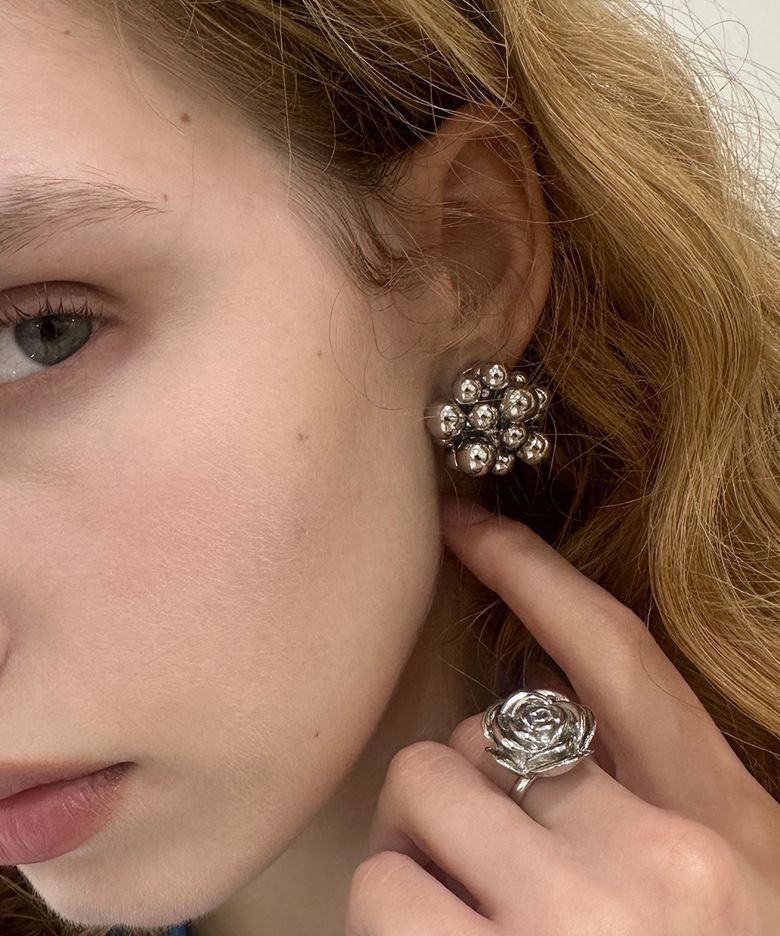 MOON SCULPT EARRING 드롭 이어링